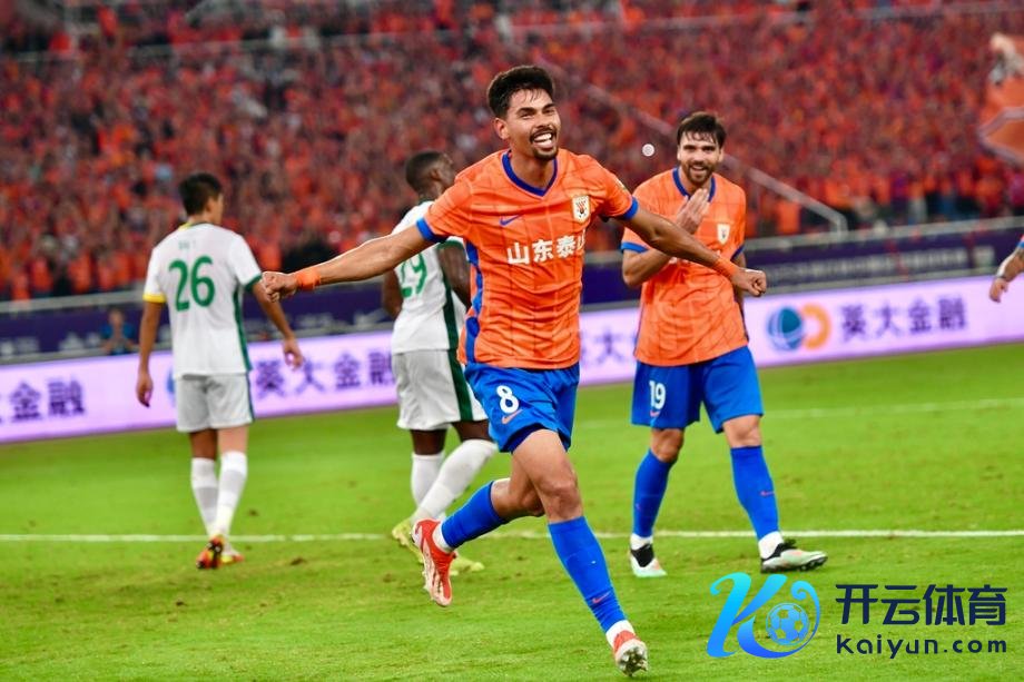 [图]中超第23轮-北京国安客场0-6负于山东泰山体育录像/图片