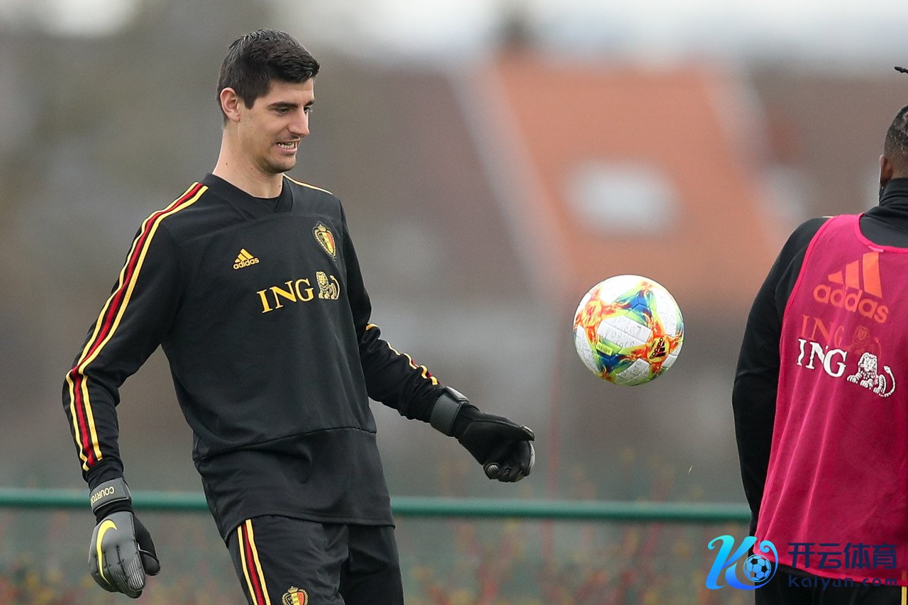 荷媒:比利时足协CEO与库尔图瓦进行会谈体育录像/图片,但愿让其重返国度队